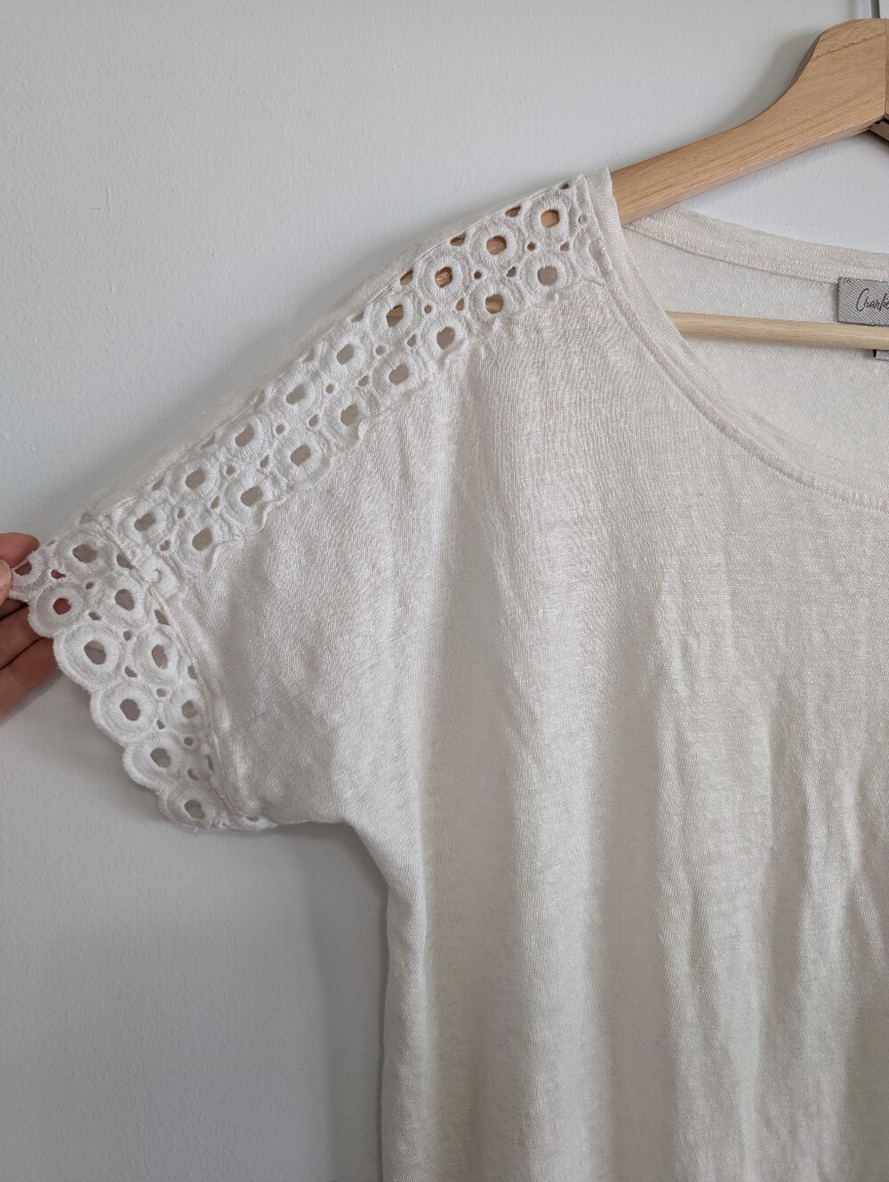 Charlie Paige Large T-shirt 100% Linen White Semi Sheer flowy Tee Scallop Lace